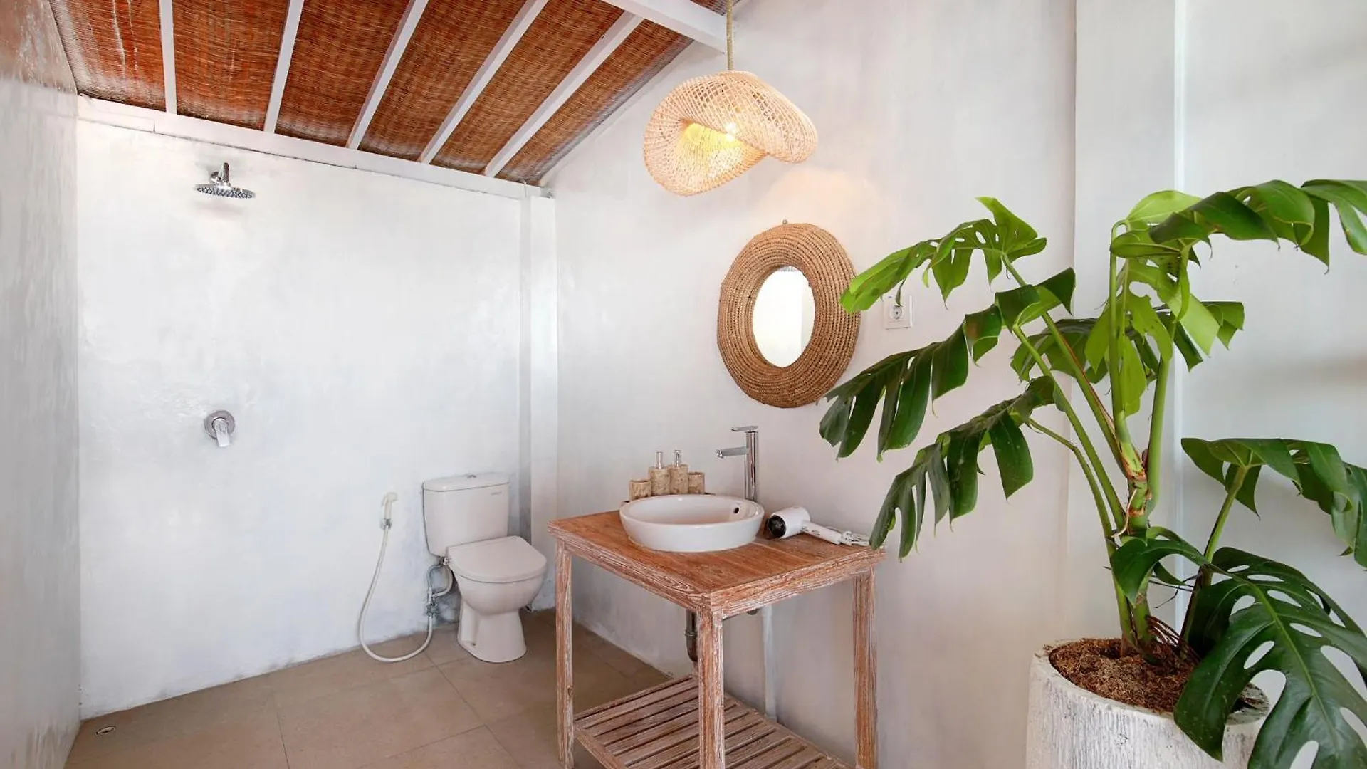 Kerang Bingin Beach Villa Uluwatu Indonesia